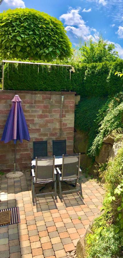 2 Zimmer Apartment, 70 Qm, Max 4 Pers, Private Terasse, 2 Parkplaetze, Internet 250 Mbit Gärtringen Eksteriør bilde