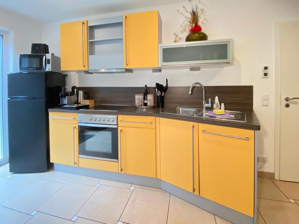 2 Zimmer Apartment, 70 Qm, Max 4 Pers, Private Terasse, 2 Parkplaetze, Internet 250 Mbit Gärtringen Eksteriør bilde