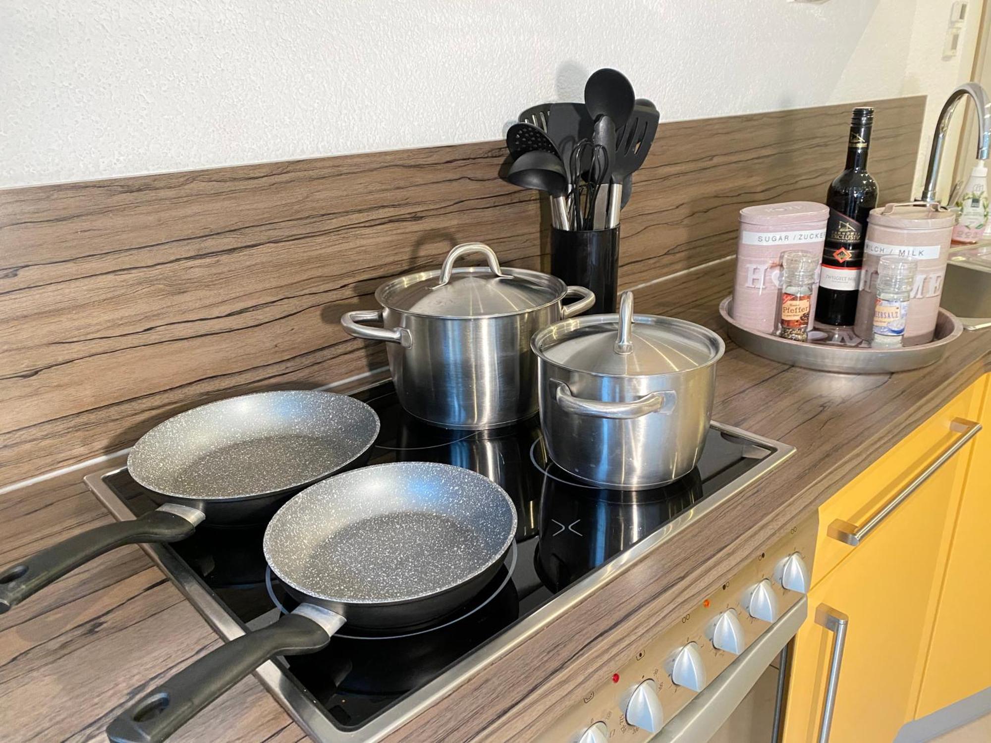 2 Zimmer Apartment, 70 Qm, Max 4 Pers, Private Terasse, 2 Parkplaetze, Internet 250 Mbit Gärtringen Eksteriør bilde