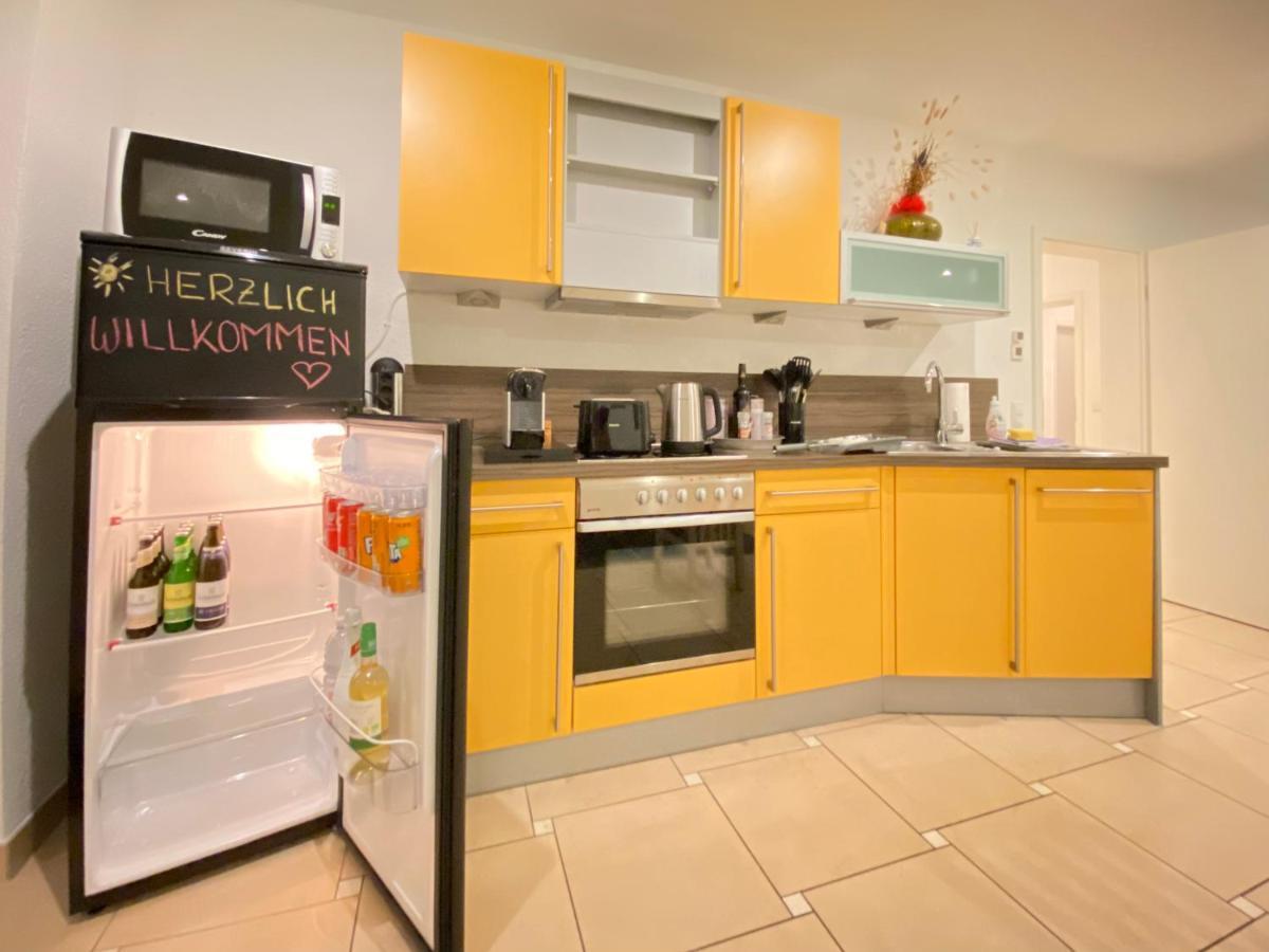 2 Zimmer Apartment, 70 Qm, Max 4 Pers, Private Terasse, 2 Parkplaetze, Internet 250 Mbit Gärtringen Eksteriør bilde